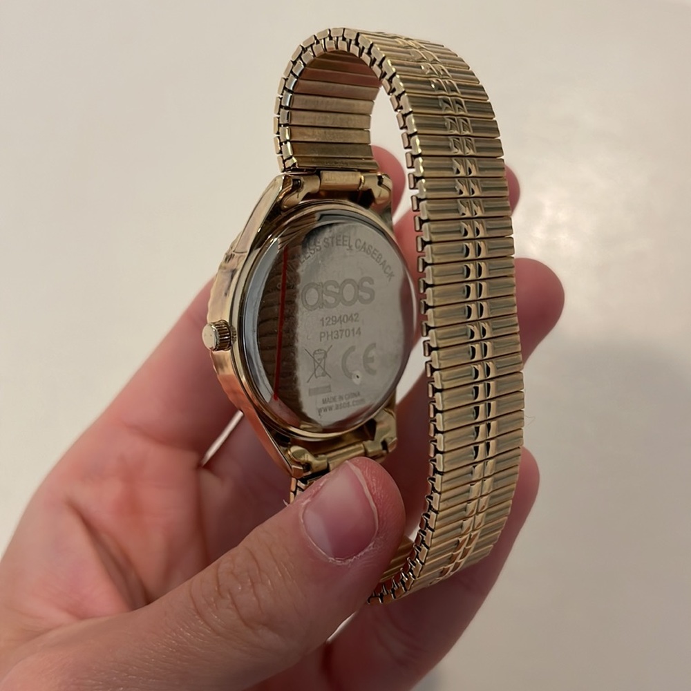 Gold Watch ASOS - Picture 2 of 3